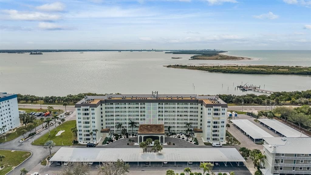 9 FORBES PLACE UNIT 211 DUNEDIN, FL 34698