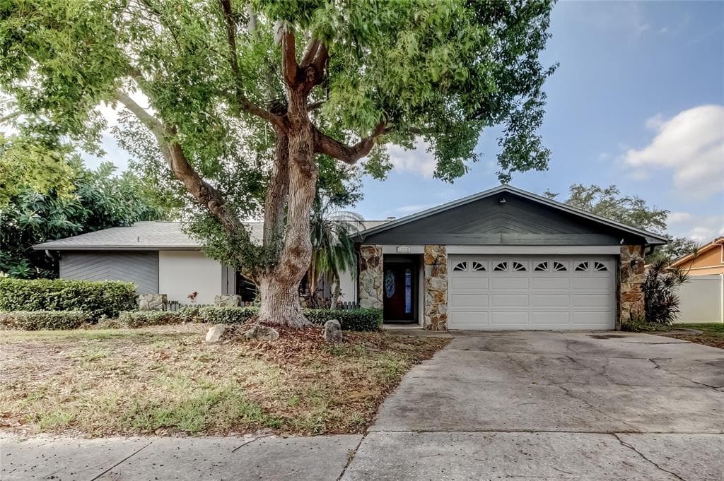 12076 92ND WAY N LARGO, FL 33773