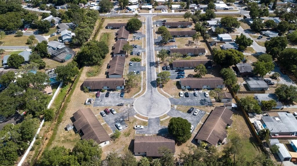 9402 LYNN LANE UNIT C SEMINOLE, FL 33777
