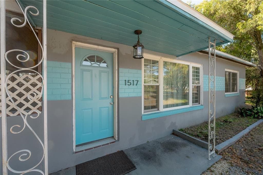 1517 E EMMA STREET TAMPA, FL 33610