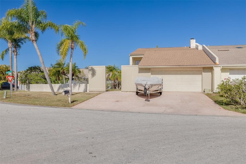 4501 GARNET DRIVE NEW PORT RICHEY, FL 34652