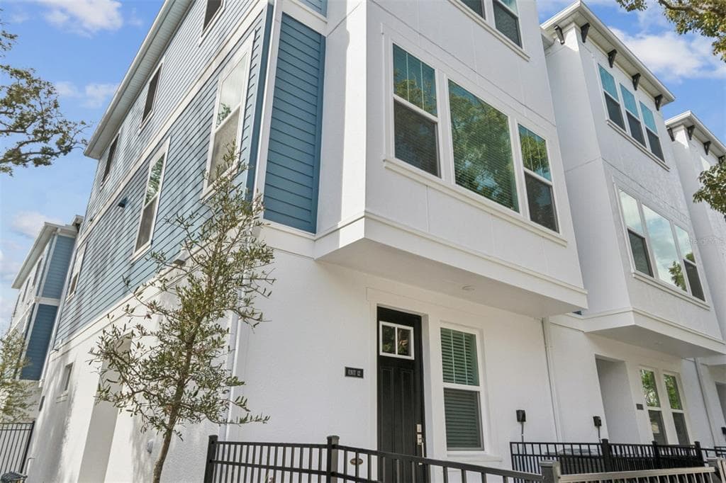 6605 N NEBRASKA AVENUE UNIT 12 TAMPA, FL 33604