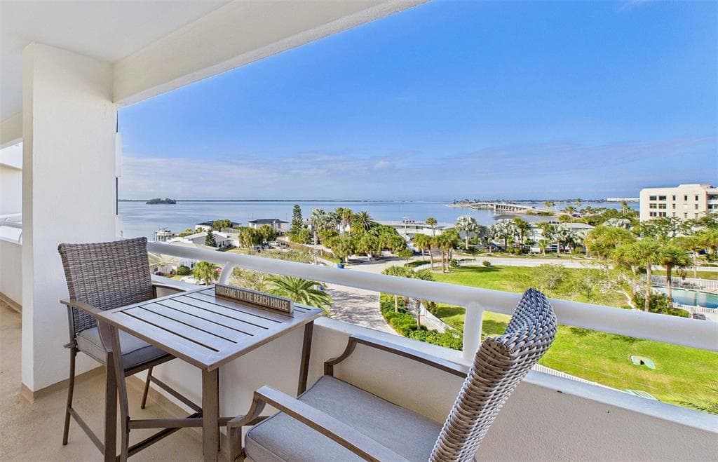 2539 GARY CIRCLE UNIT 602 DUNEDIN, FL 34698