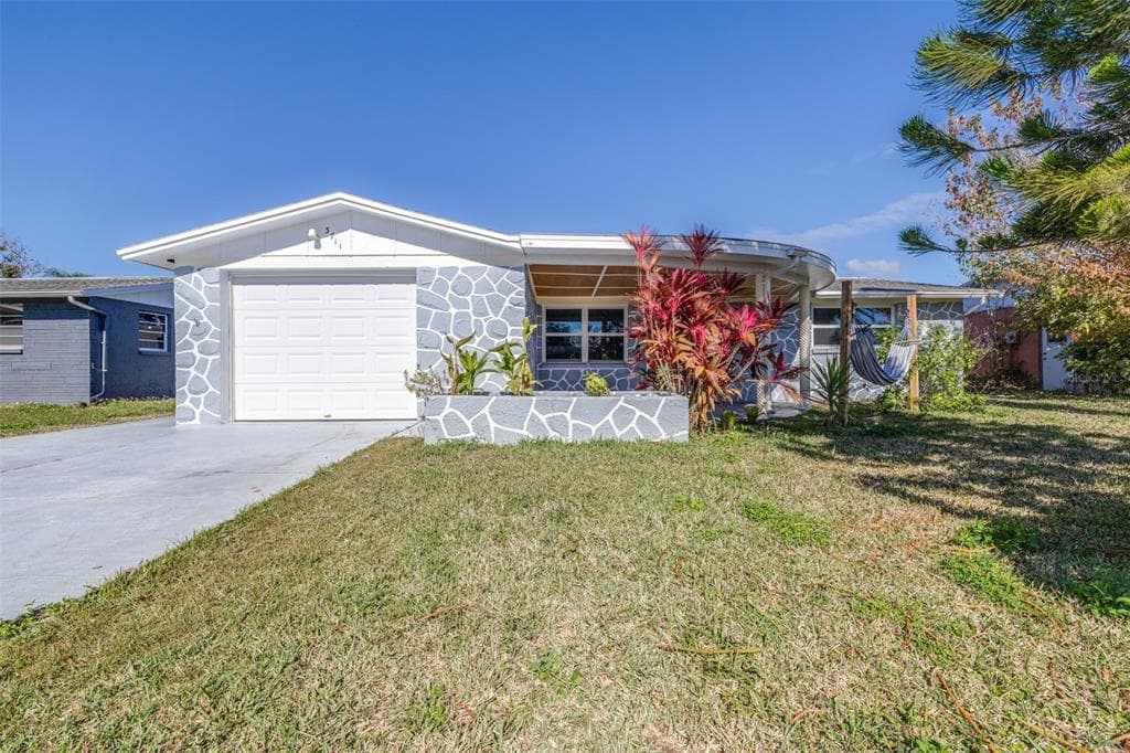 3711 ELMWOOD DRIVE HOLIDAY, FL 34691