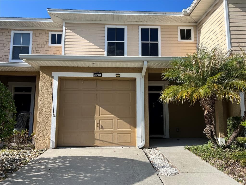 8210 DOWN ROYAL ROAD TAMPA, FL 33610