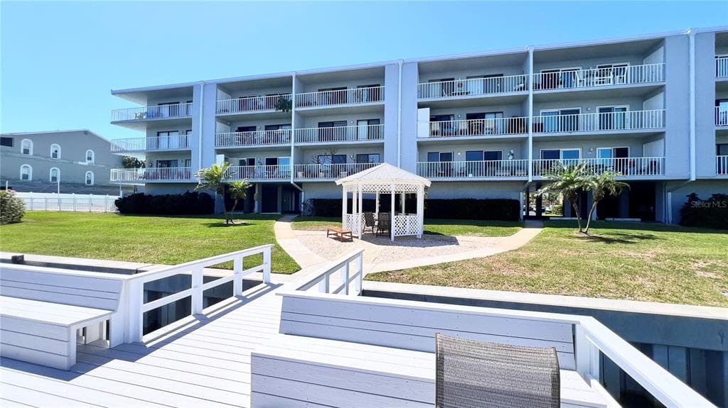 719 PINELLAS BAYWAY S UNIT 309 TIERRA VERDE, FL 33715