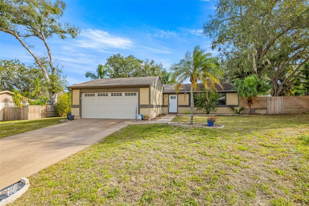 2943 HANNA COURT PALM HARBOR, FL 34684