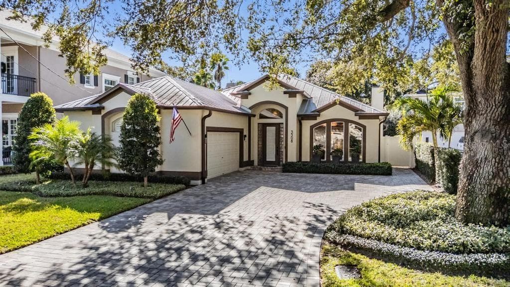 3308 W KNIGHTS AVENUE TAMPA, FL 33611