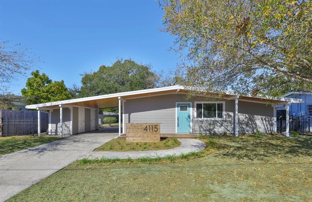 4115 BAY AVENUE TAMPA, FL 33616