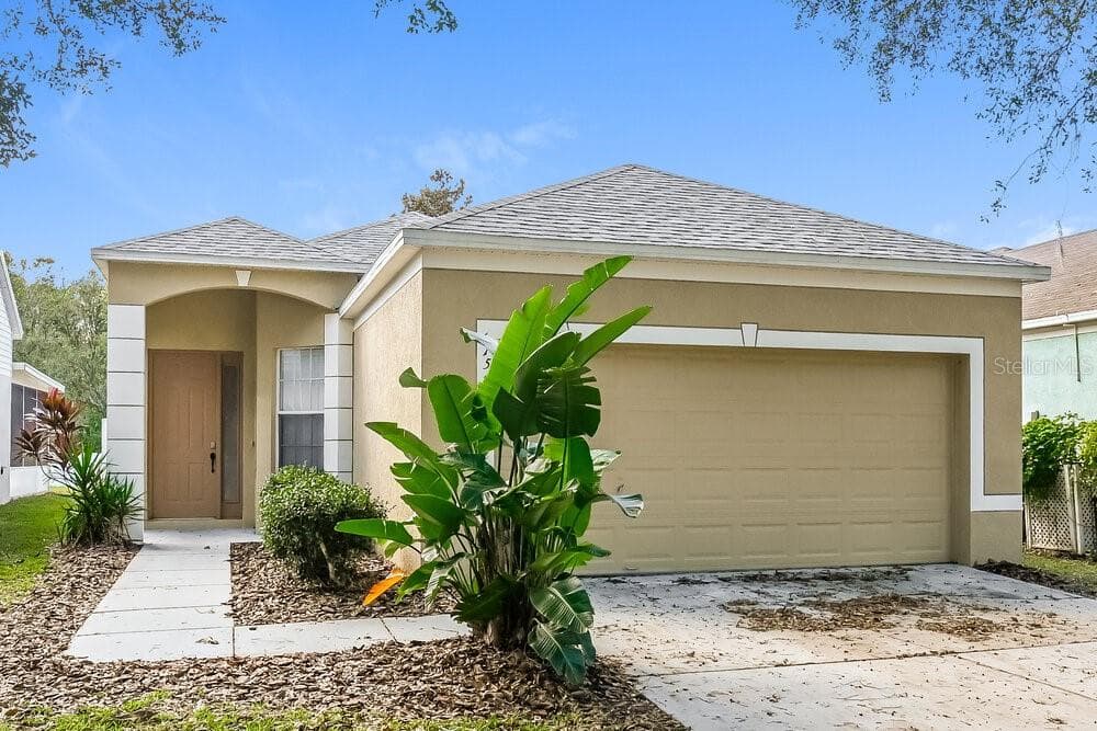 6154 KITERIDGE DRIVE LITHIA, FL 33547
