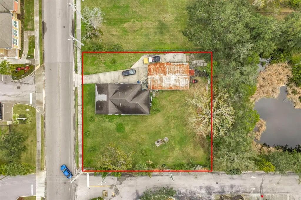 112 E MARTIN LUTHER KING JR DRIVE TARPON SPRINGS, FL 34689