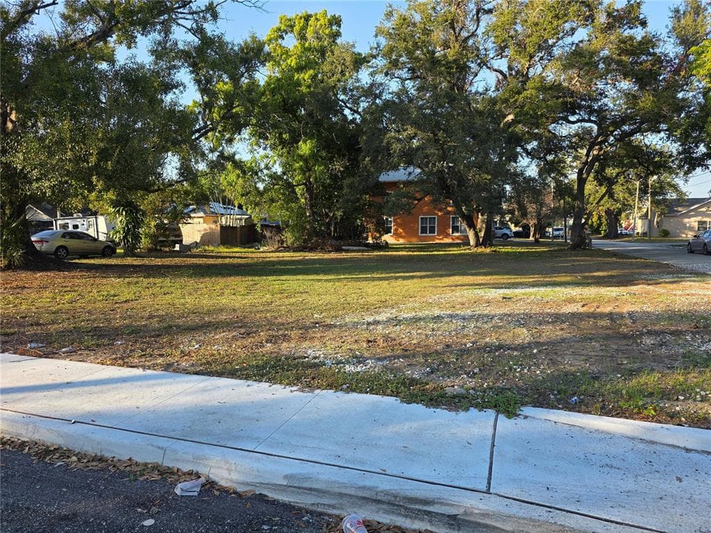 1022 7TH STREET COURT W BRADENTON, FL 34205