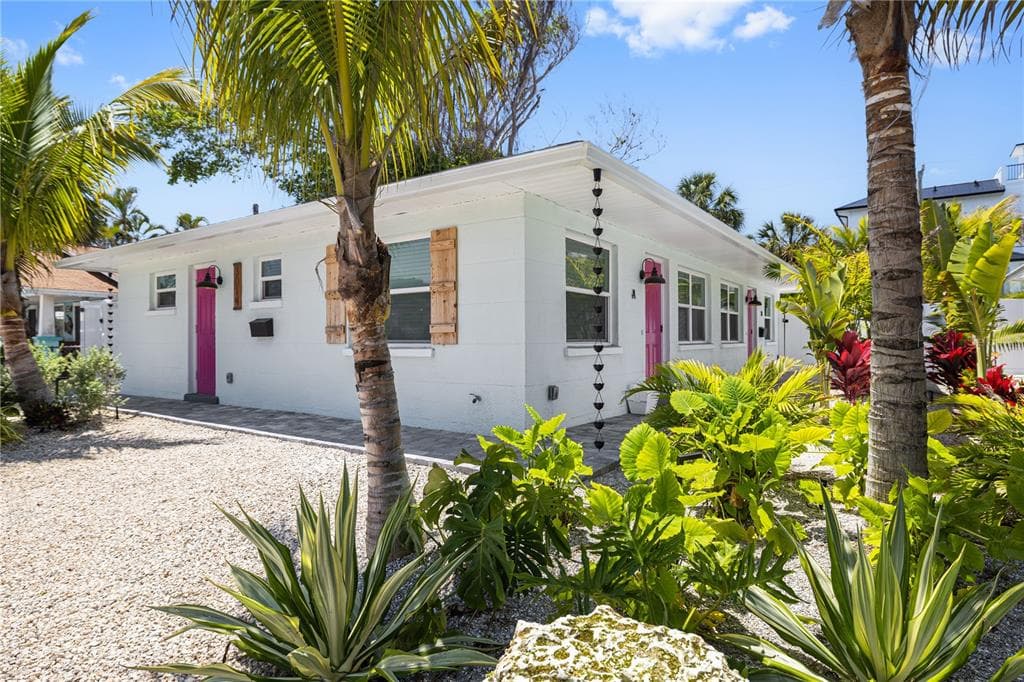 3014 GULF DRIVE HOLMES BEACH, FL 34217