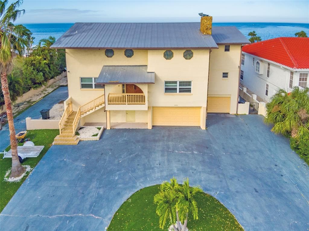 5521 WESTSHORE DRIVE