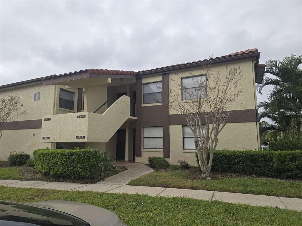 3240 CANDLE RIDGE DRIVE UNIT 204 ORLANDO, FL 32822