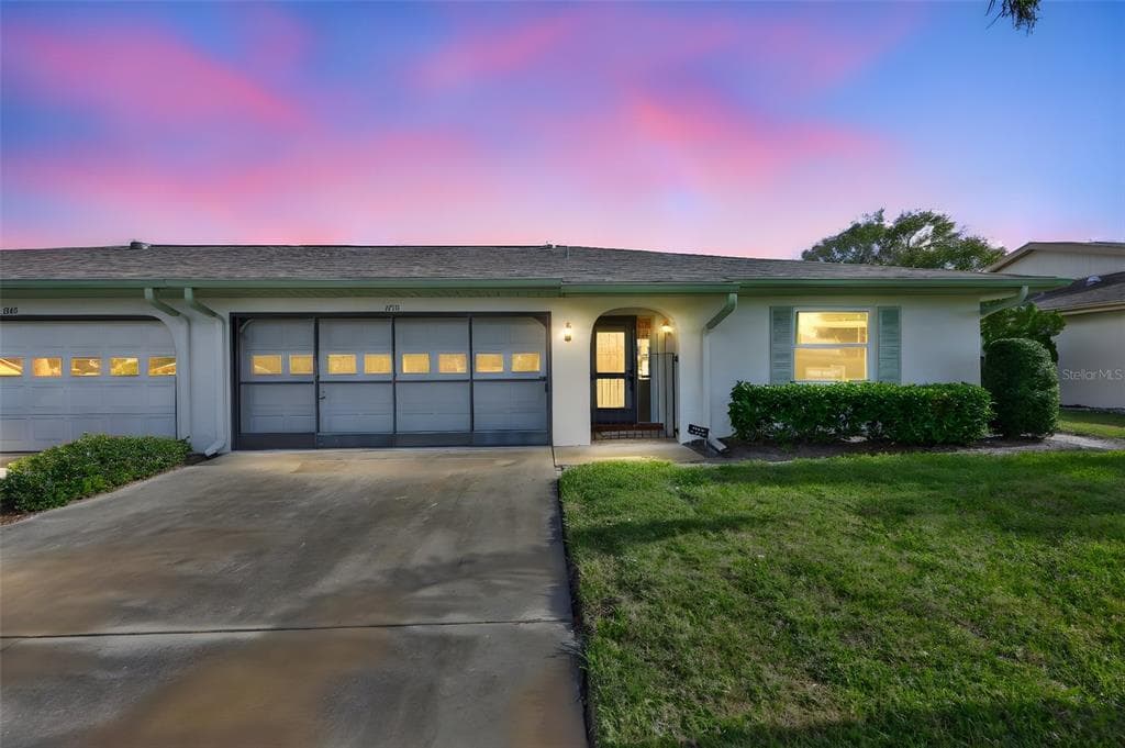 1713 HAMMERSMITH DRIVE SUN CITY CENTER, FL 33573