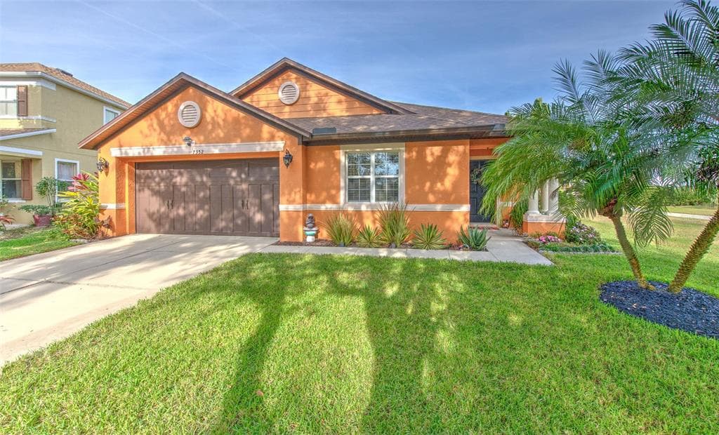 7352 BRIDGEVIEW DRIVE WESLEY CHAPEL, FL 33545
