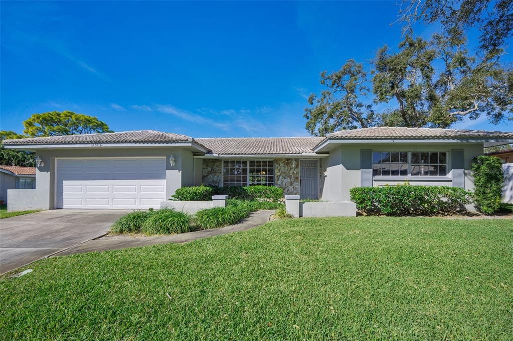 12045 68TH TERRACE SEMINOLE, FL 33772