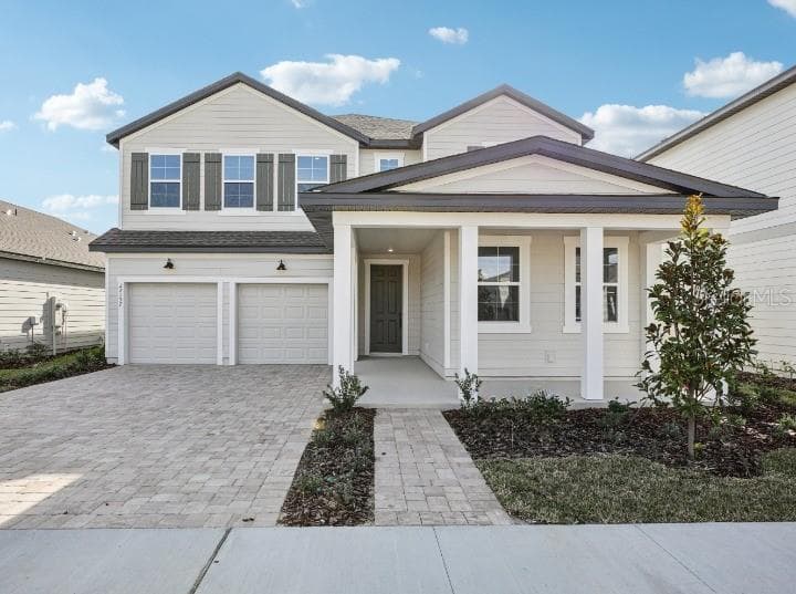 22137 AMBERBUSH COURT MOUNT DORA, FL 32757