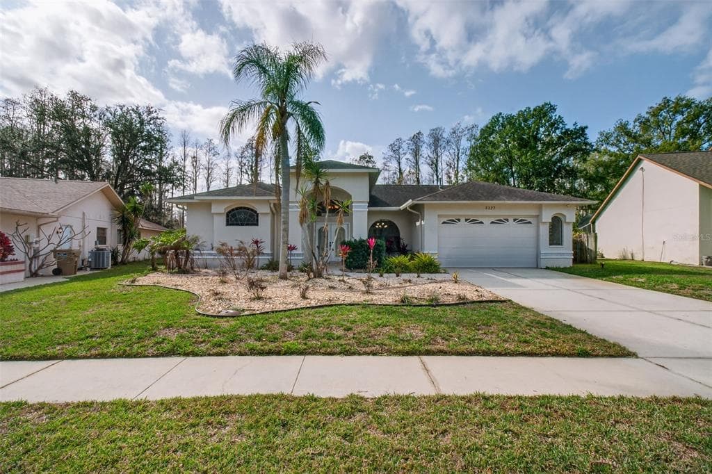 5237 LAS FLORES VIADUCT NEW PORT RICHEY, FL 34655