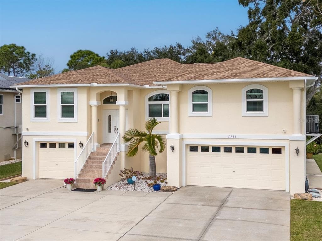7711 GULF WAY HUDSON, FL 34667