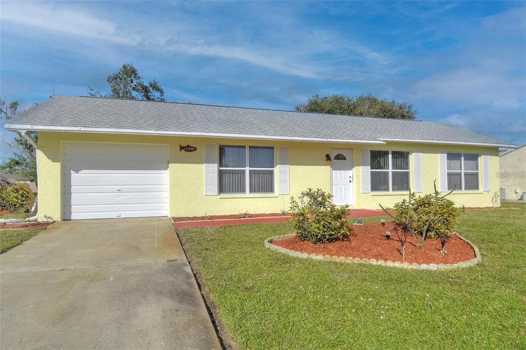 13366 BRONZE AVENUE PORT CHARLOTTE, FL 33981