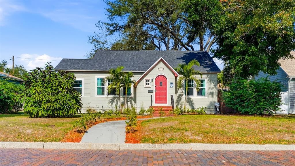 511 27TH AVENUE N ST PETERSBURG, FL 33704