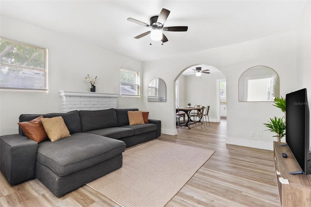 1735 YALE STREET S ST PETERSBURG, FL 33712
