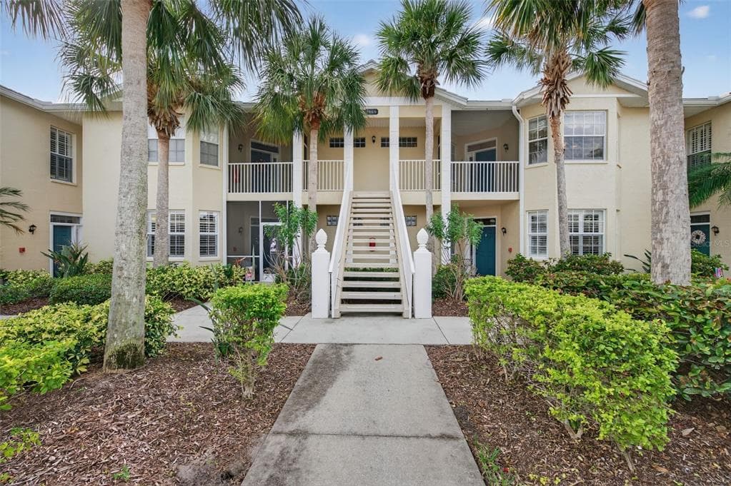 1669 MONARCH DRIVE UNIT 203 VENICE, FL 34293