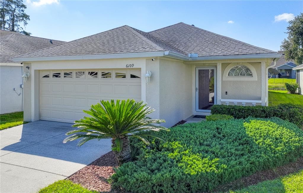 6109 GENTLE BEN CIRCLE WESLEY CHAPEL, FL 33544