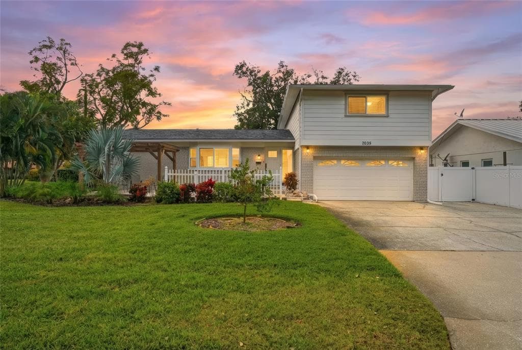 7035 14TH STREET S ST PETERSBURG, FL 33705