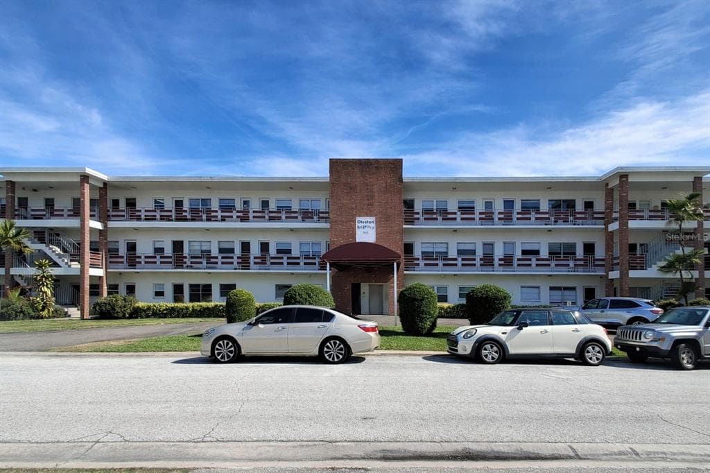 955 51ST STREET N UNIT 107 ST PETERSBURG, FL 33710