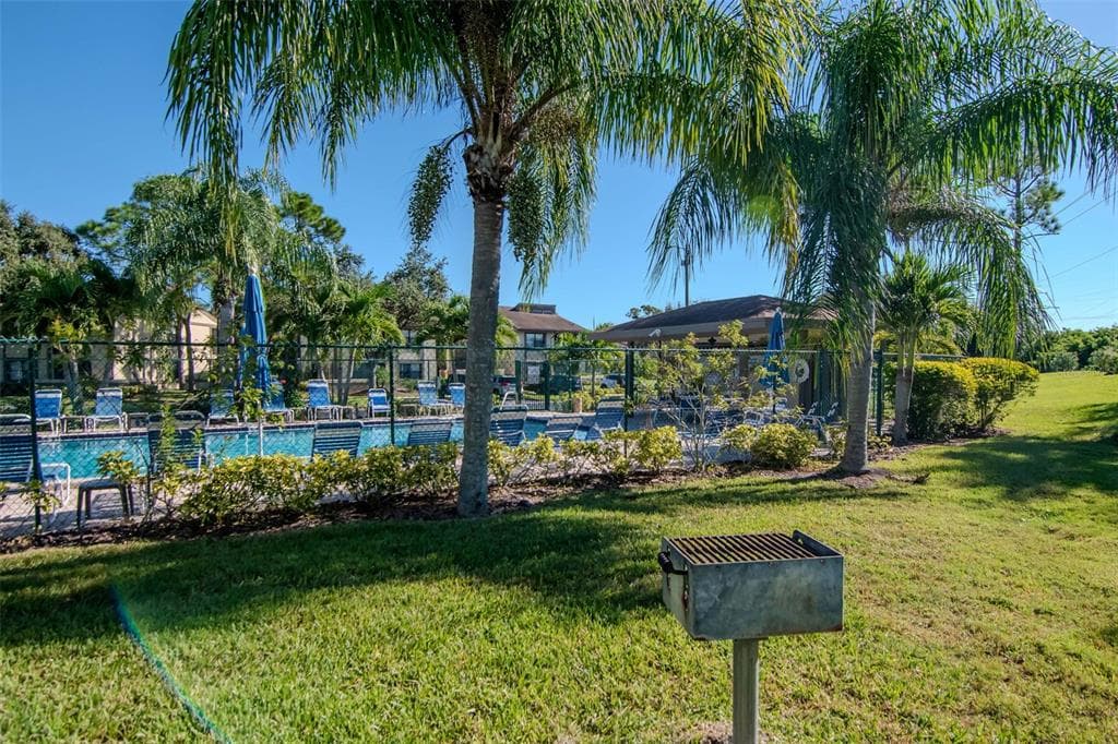105 WOODLAKE LANE UNIT 105 OLDSMAR, FL 34677