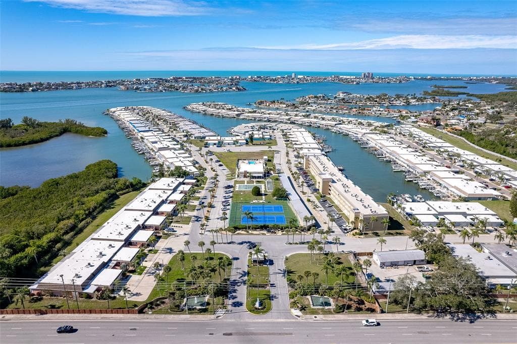 1 BOCA CIEGA POINT BOULEVARD UNIT 113 ST PETERSBURG, FL 33708