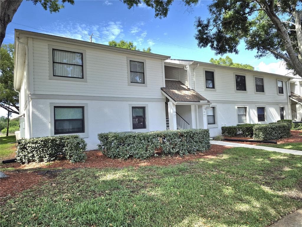 114 MEADOW LANE UNIT 114 OLDSMAR, FL 34677