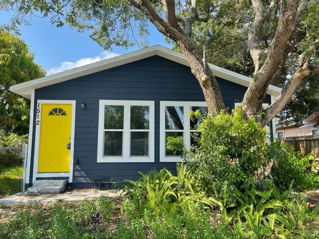 1512 38TH AVENUE N ST PETERSBURG, FL 33704