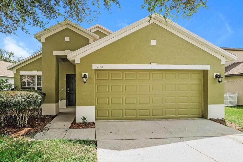9464 SOUTHERN CHARM CIRCLE BROOKSVILLE, FL 34613