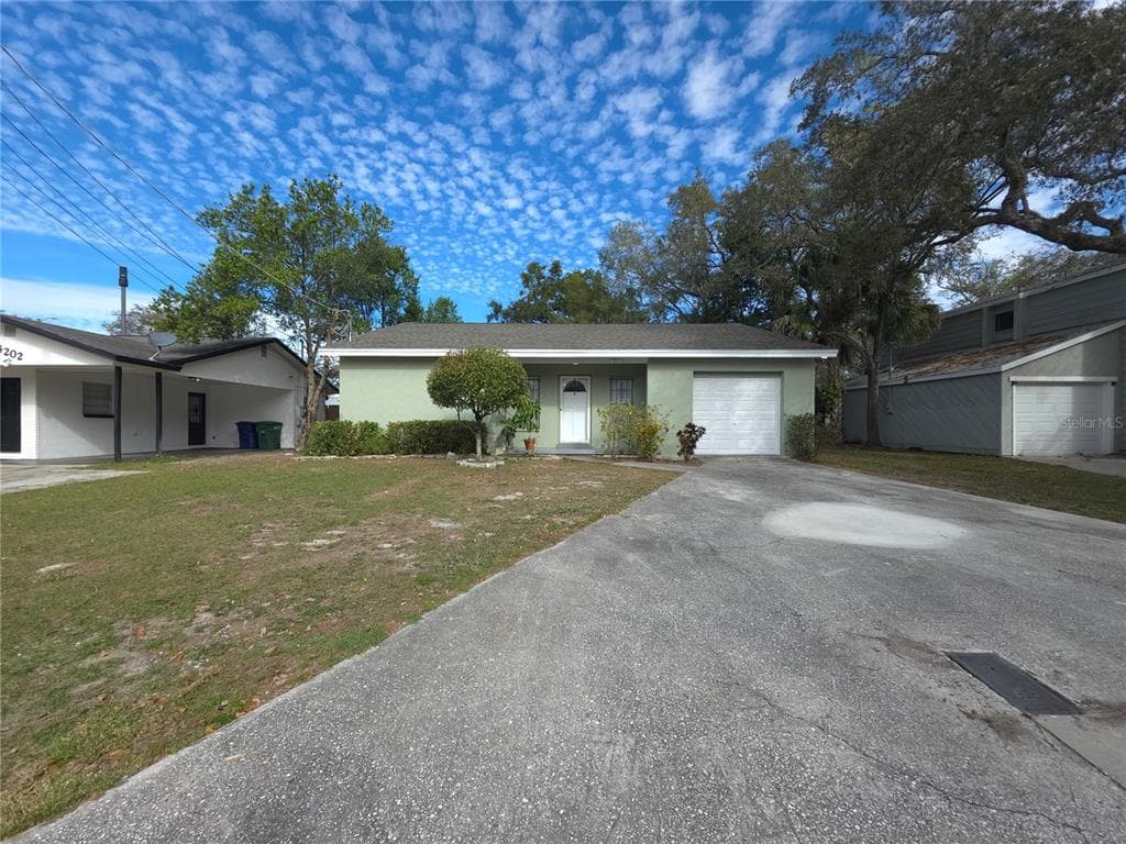 4204 E OKARA ROAD TAMPA, FL 33617