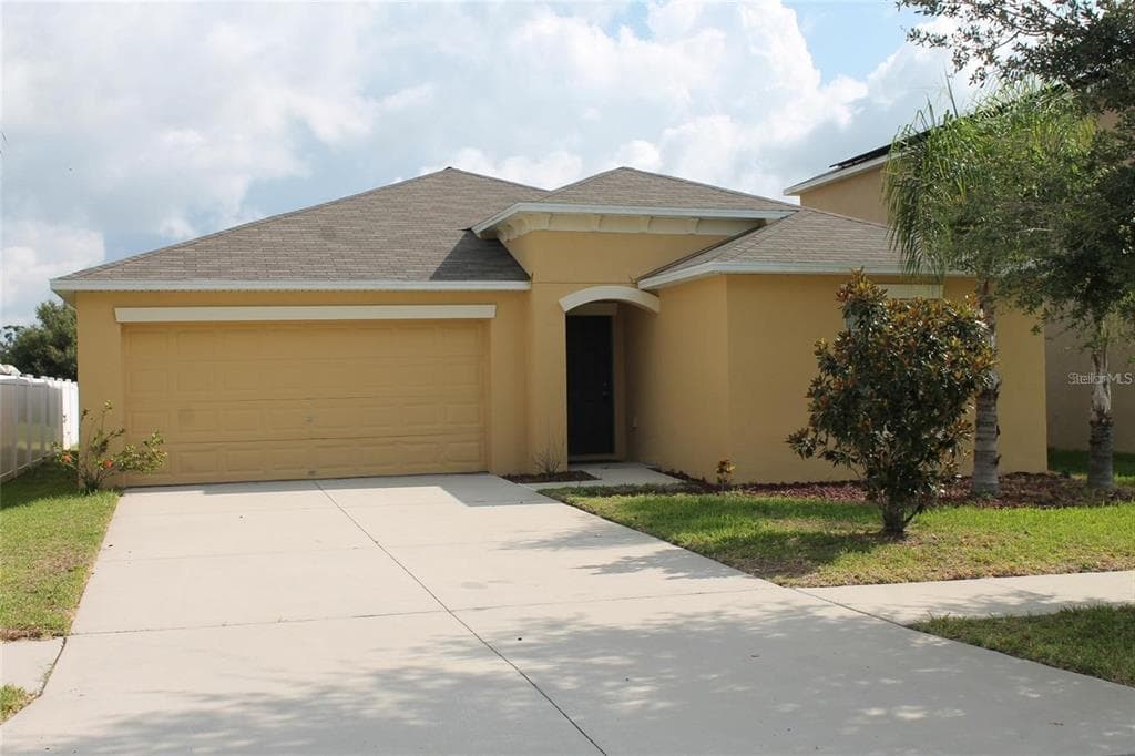 10633 STANDING STONE DRIVE WIMAUMA, FL 33598