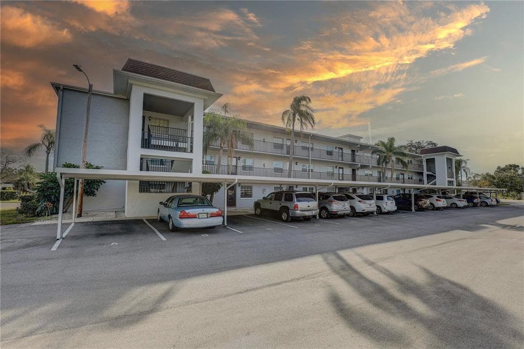 1415 DOOLITTLE LANE UNIT 204