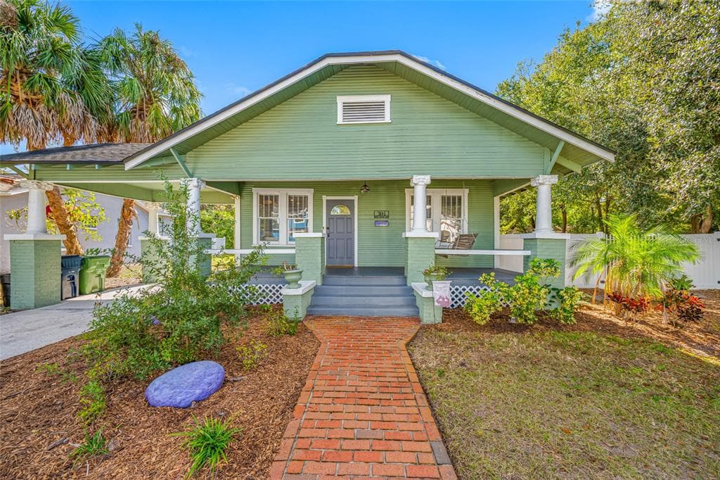 304 W HENRY AVENUE