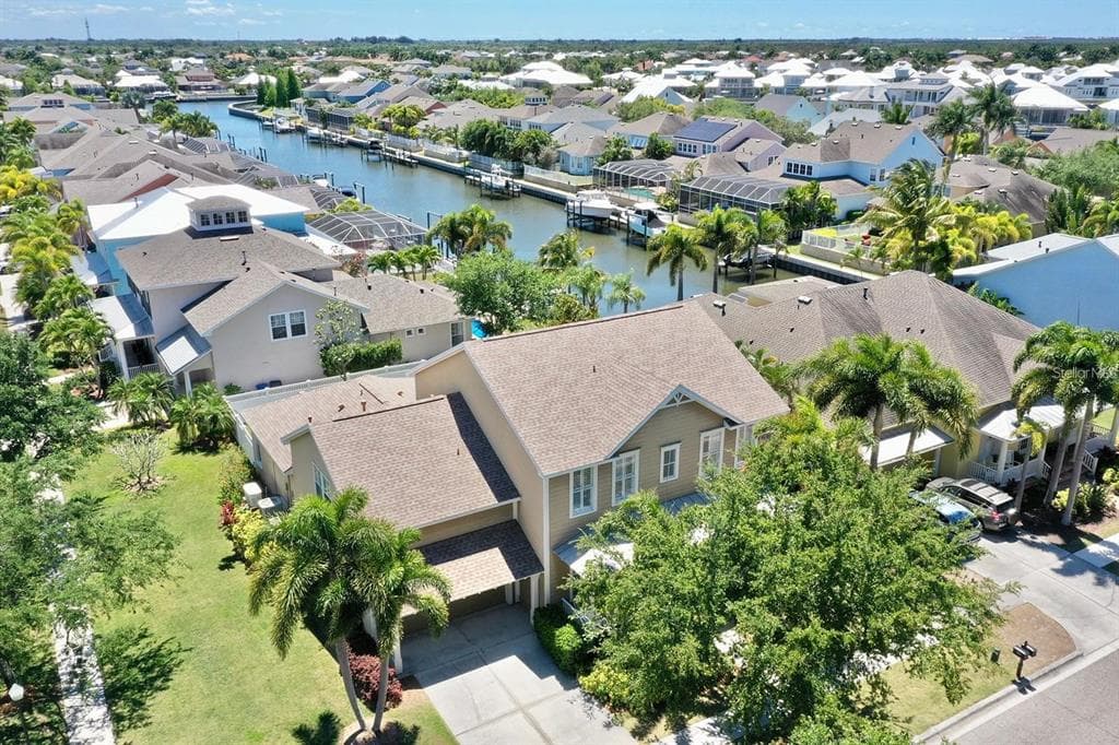614 ISLEBAY DRIVE APOLLO BEACH, FL 33572