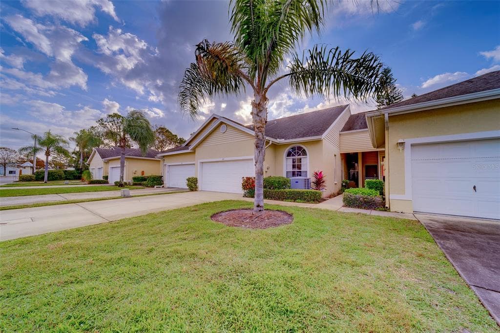1050 STARKEY ROAD UNIT 205 LARGO, FL 33771