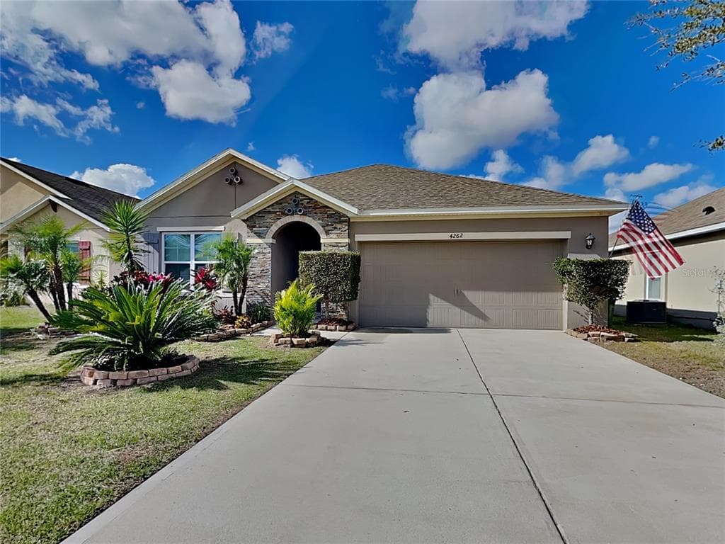 4262 ROBERTA DRIVE WINTER HAVEN, FL 33881