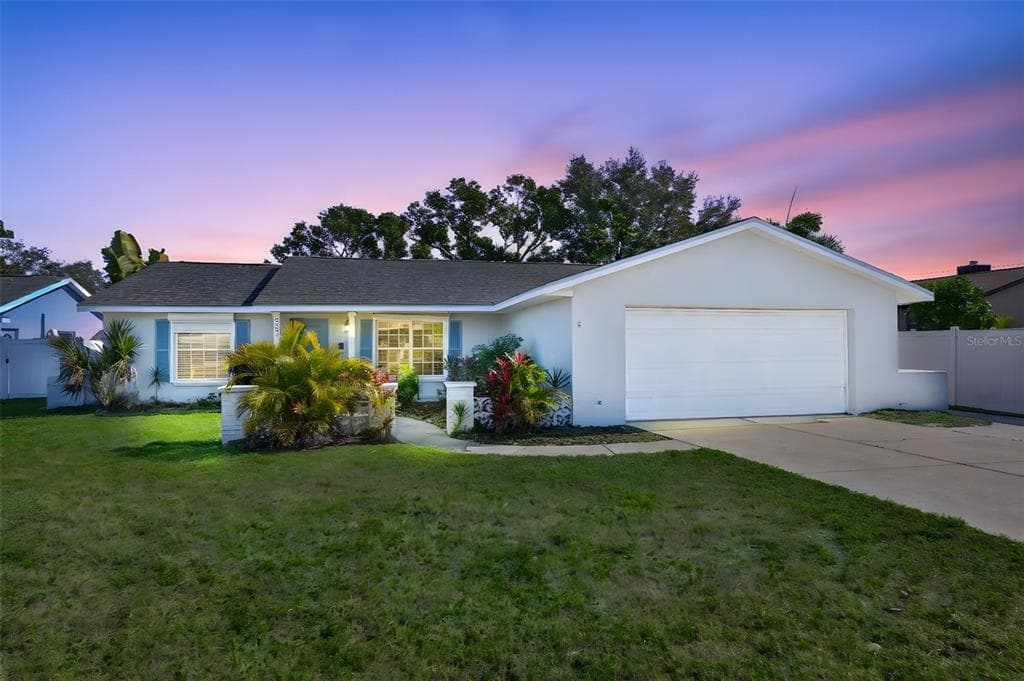 6503 MANILA PALM WAY APOLLO BEACH, FL 33572
