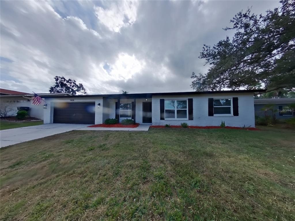 15808 DEEP CREEK LANE TAMPA, FL 33624