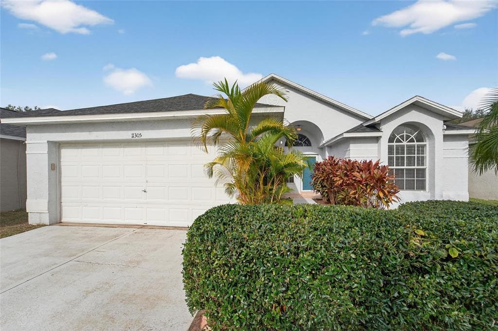 11305 SYMMES LAKE DRIVE RIVERVIEW, FL 33569