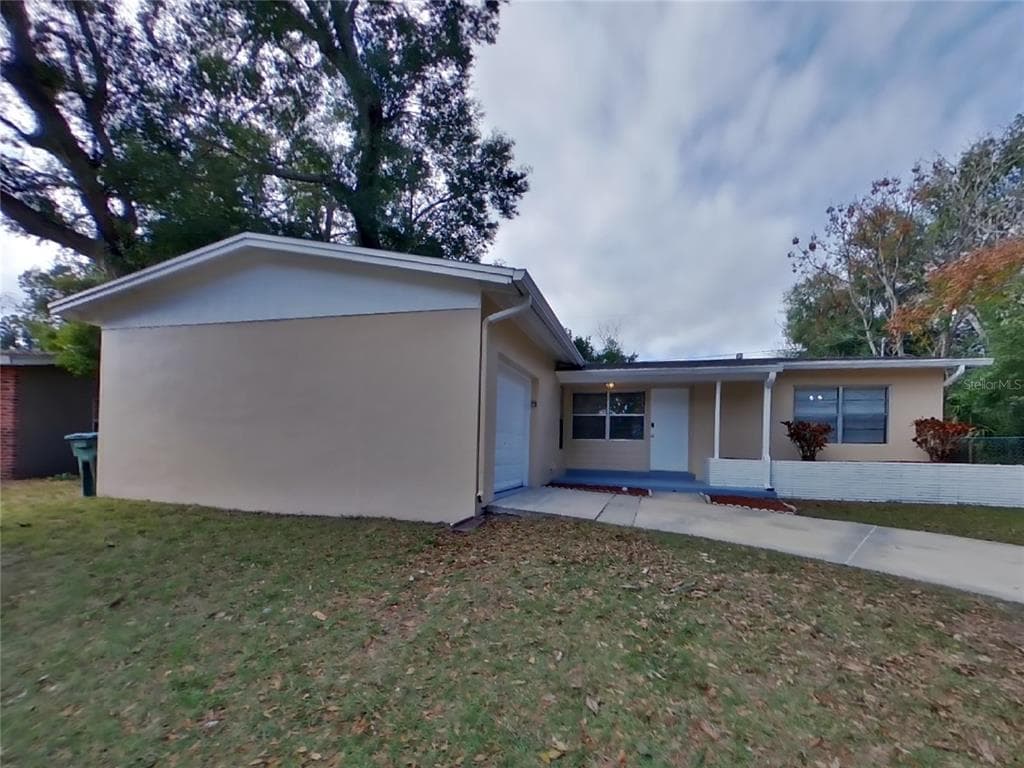 1332 W HARTLEY CIRCLE DELTONA, FL 32725