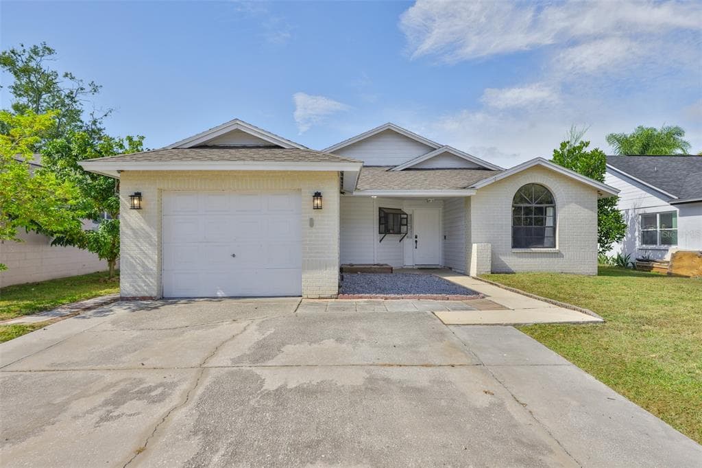 12851 COVERDALE DRIVE TAMPA, FL 33624