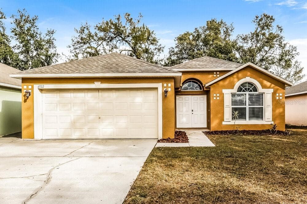 6922 CROWN LAKE DRIVE GIBSONTON, FL 33534
